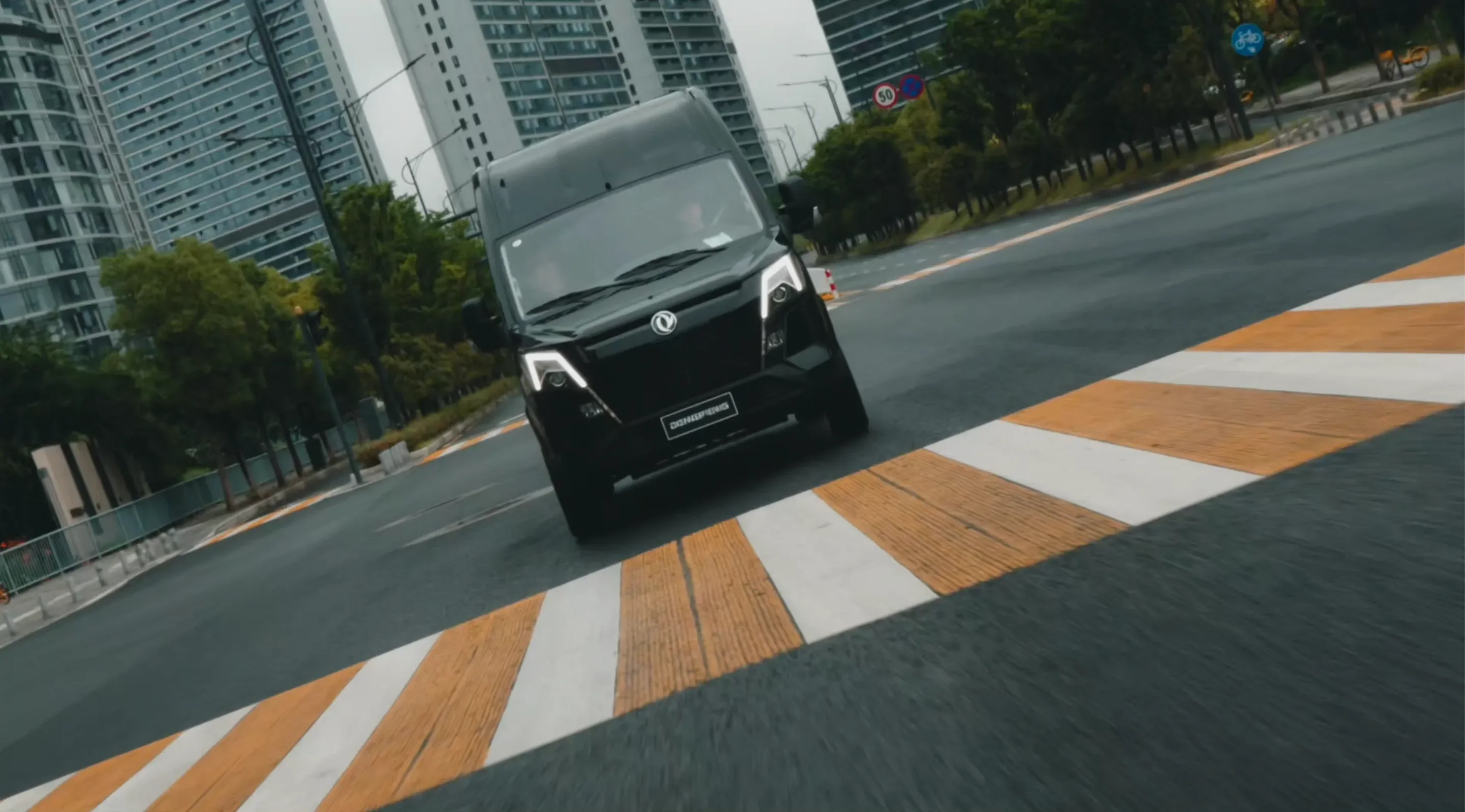 Poster video De ce vehicule electrice comerciale